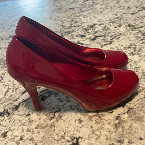 Olsenboye Red Patent Platform Pumps - Picture 1 of 3